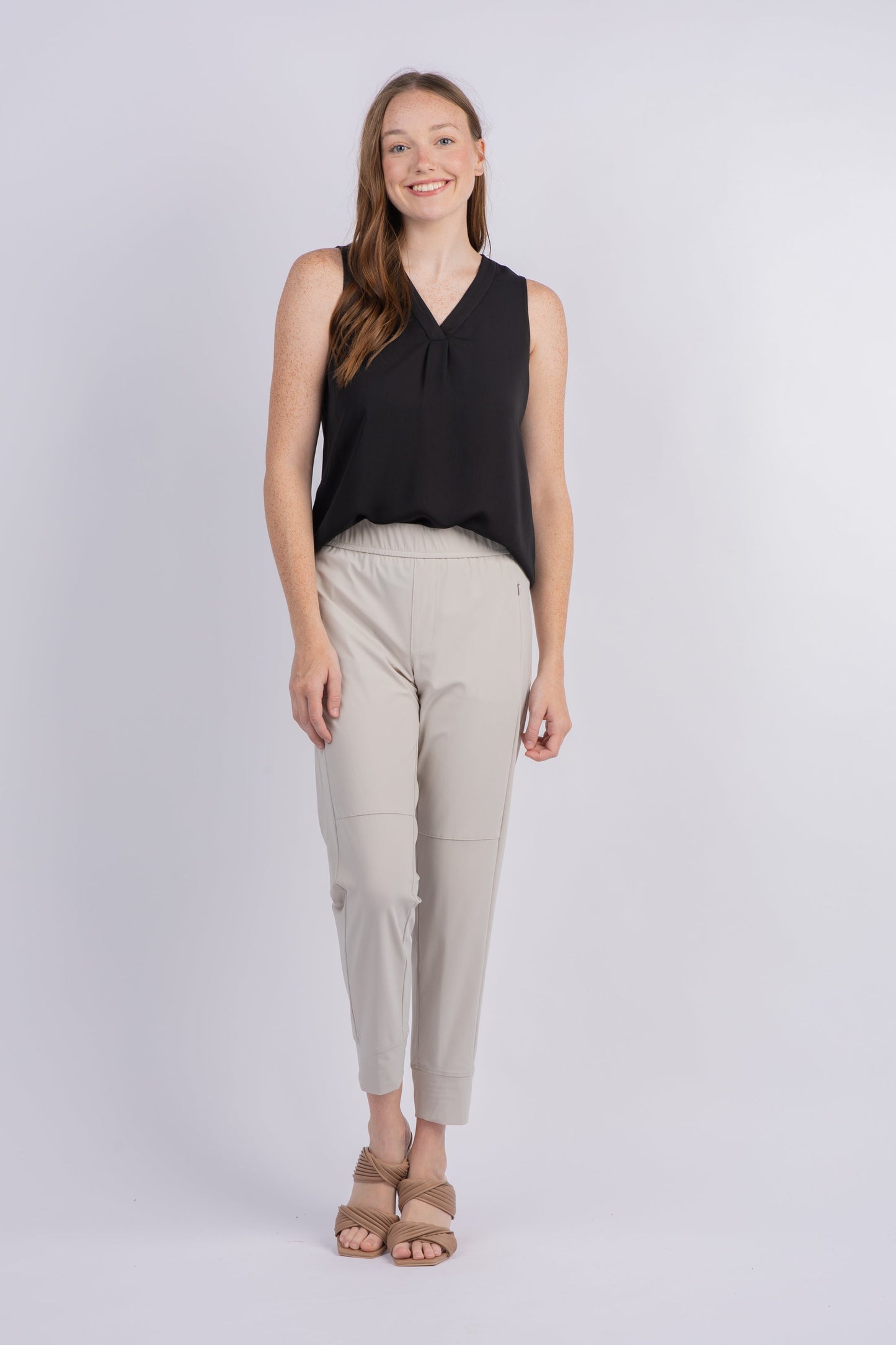 Candice Jogger Pant in Caulk